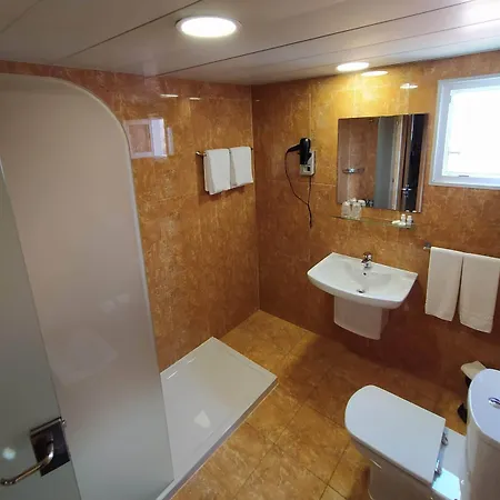 ホテル ボタニコ 3*